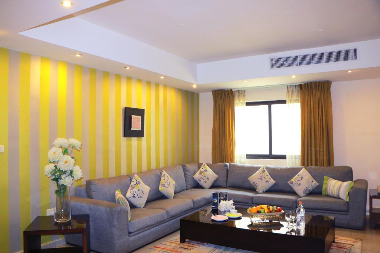 Rose Hotel