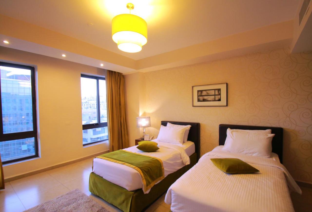 Rose Hotel
