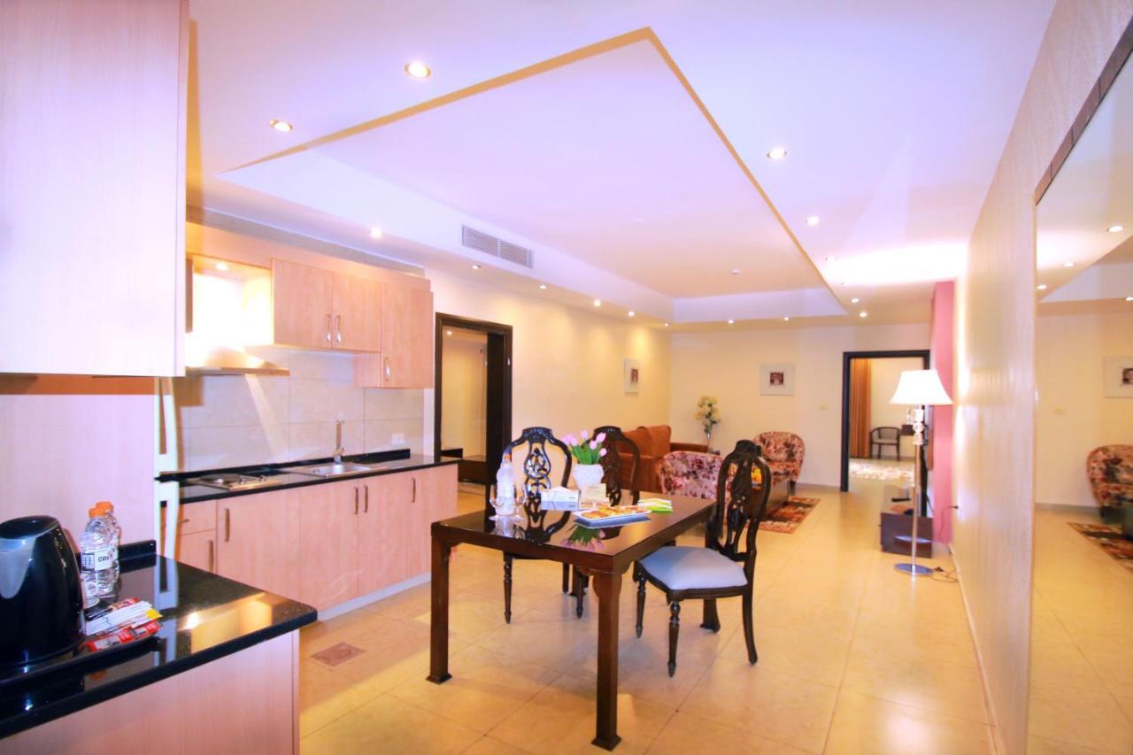 Rose Hotel